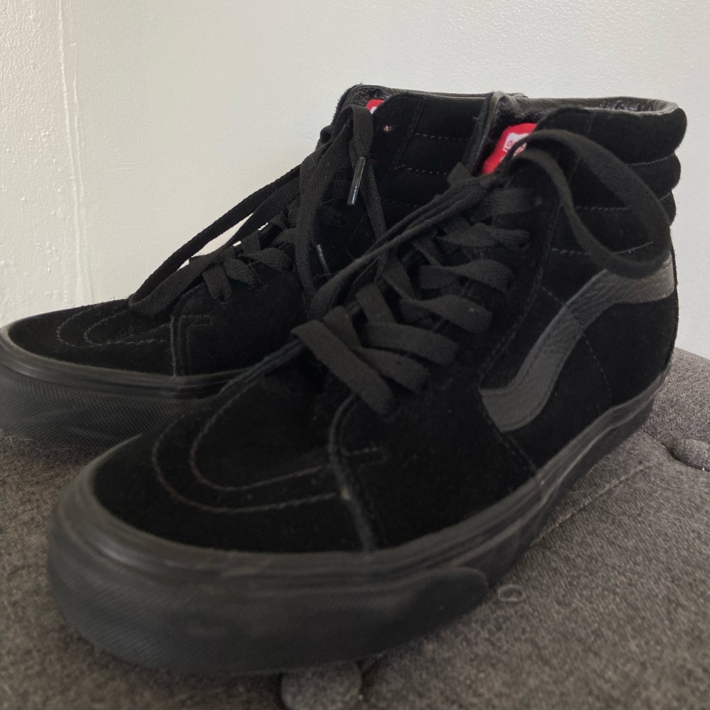 Vans sk8-hi skate shoe • size W8 M6.5 • black